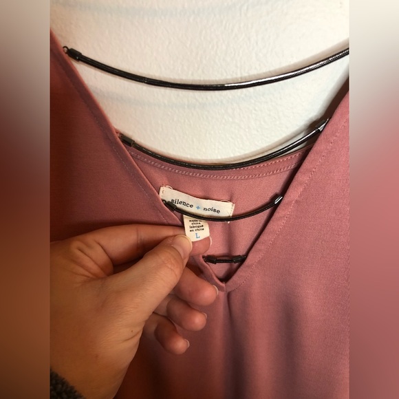 Urban outfitters silence + noise pink metal evening top - Picture 6 of 6
